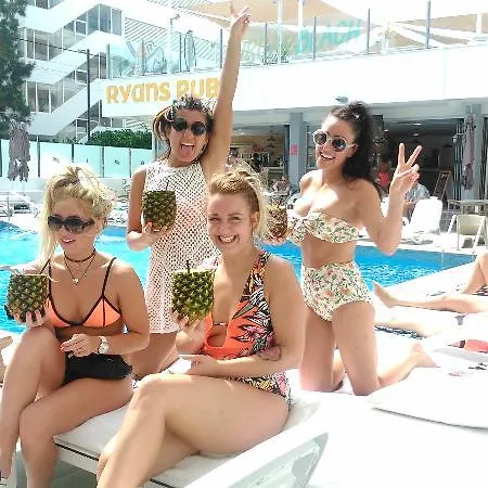 Lägenhetshotell Ryans - Only Adults Ibiza stad